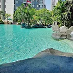Stylish 3Br Rasuna Apt With Pool, Gym,Wi-Fi, Netflix