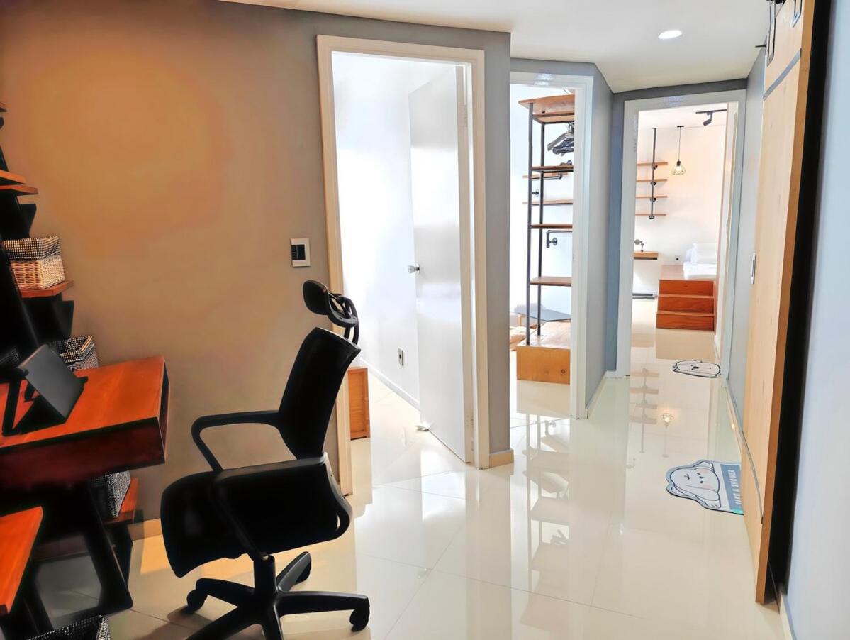 Stylish 3br Rasuna With Pool, Gym,wi-fi, Netflix * Jakarta