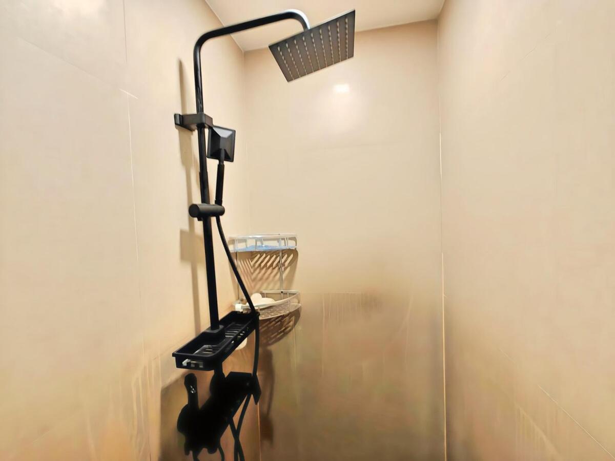 Stylish 3br Rasuna With Pool, Gym,wi-fi, Netflix Jakarta