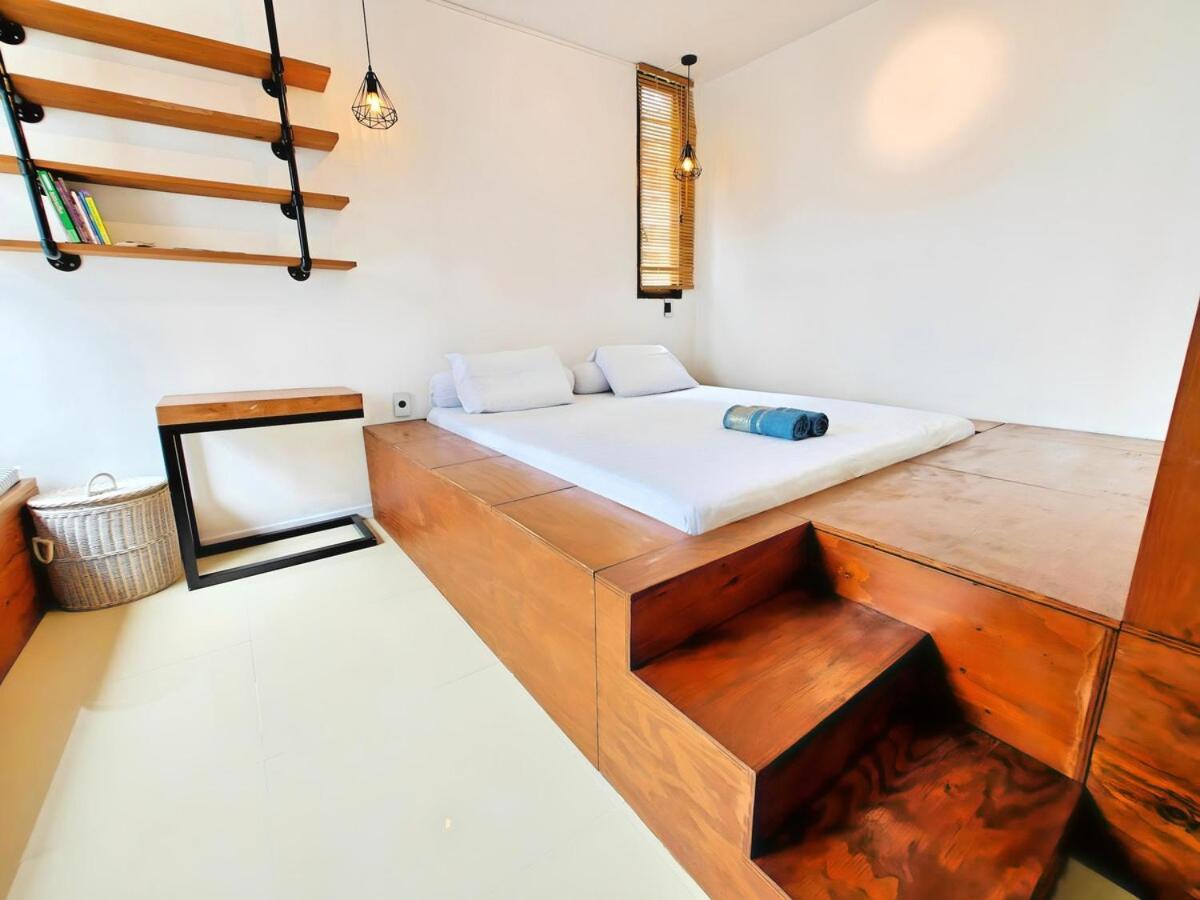 Stylish 3br Rasuna With Pool, Gym,wi-fi, Netflix Pangsapuri *