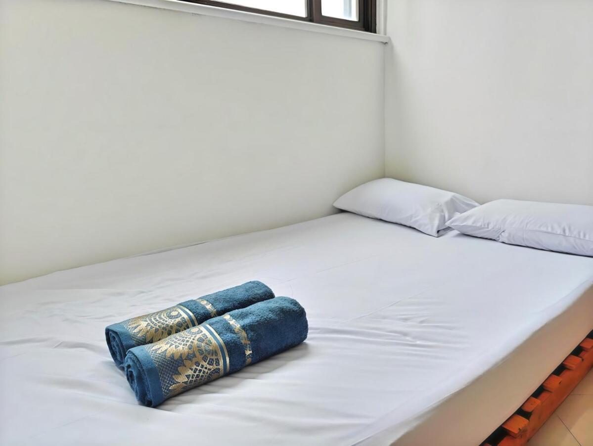 Stylish 3br Rasuna With Pool, Gym,wi-fi, Netflix *