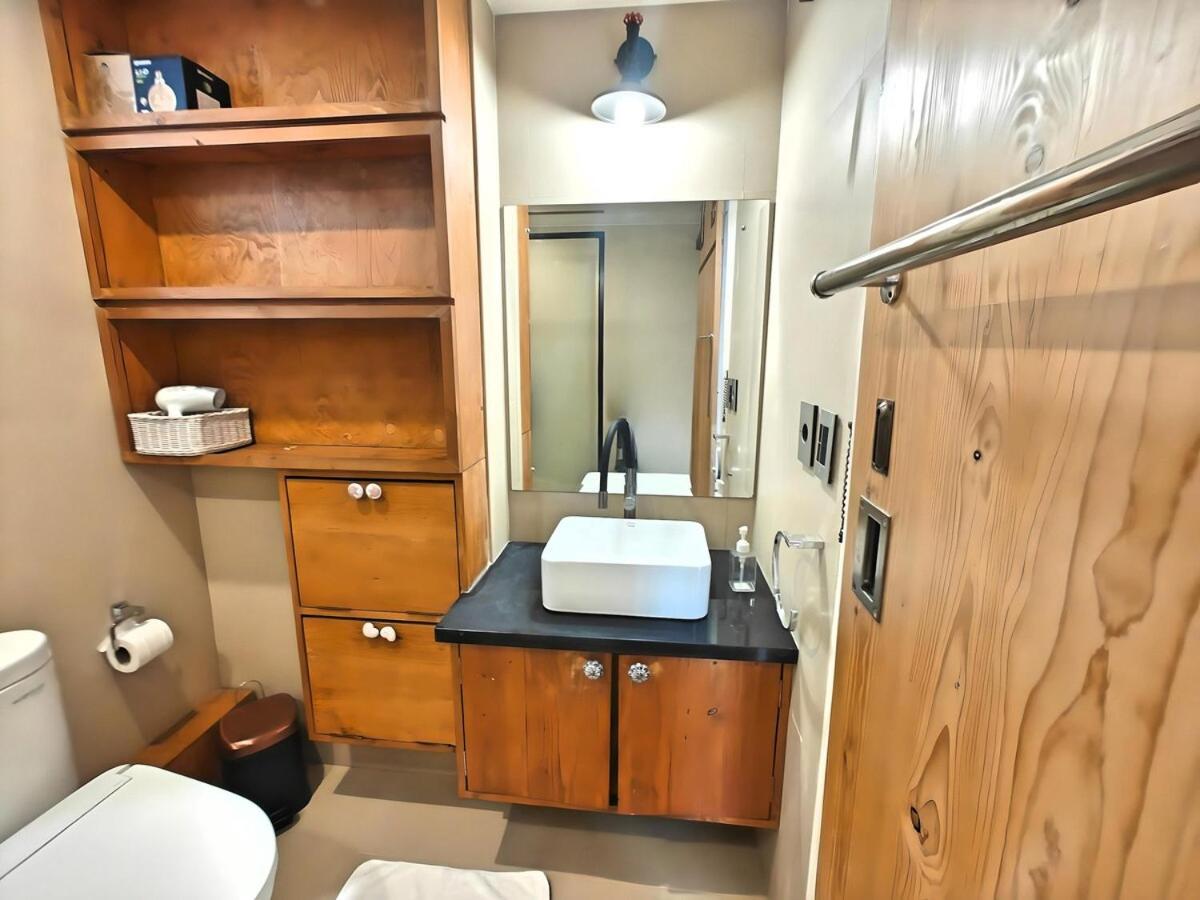 Pangsapuri Stylish 3br Rasuna With Pool, Gym,wi-fi, Netflix